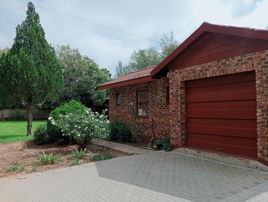 3 Bedroom Property for Sale in Riebeeckstad Free State